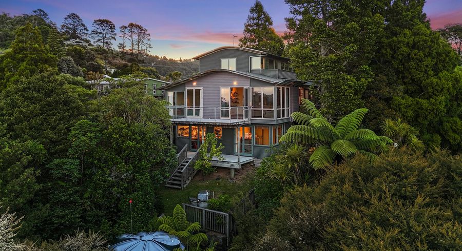  at 318 Forest Hill Road, Waiatarua, Auckland