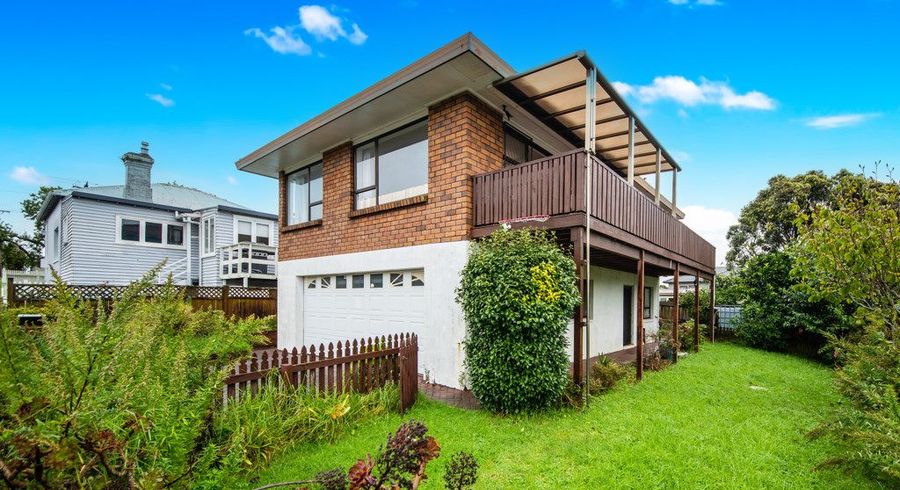  at 15A Dornwell Road, Mount Roskill, Auckland