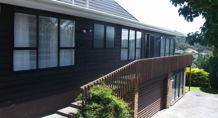  at 70 Mercury Way, Whitby, Porirua