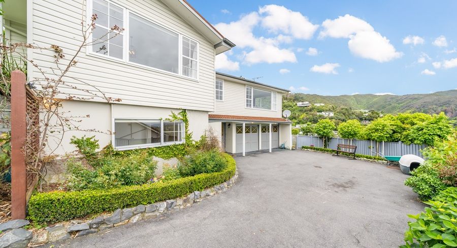  at 6 Summit Road, Fairfield, Lower Hutt