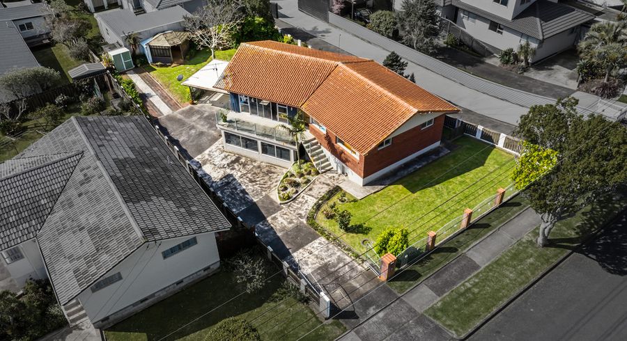  at 86 Taylor Road, Mangere Bridge, Auckland