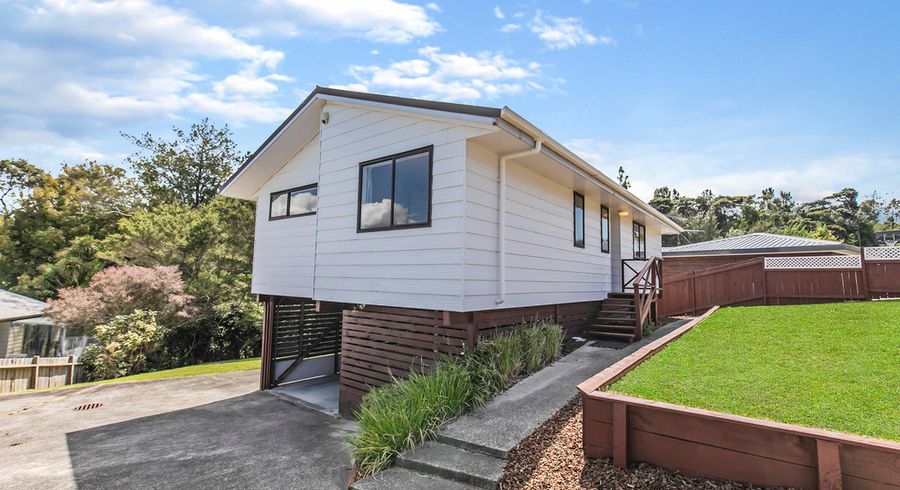  at 2 Sapphire Place, Bayview, Auckland