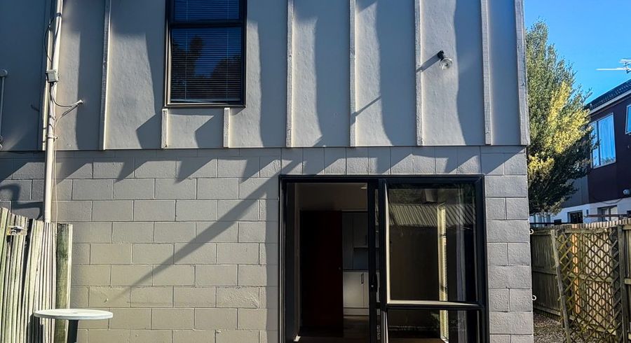  at 4/19 Grove Road, Addington, Christchurch City, Canterbury