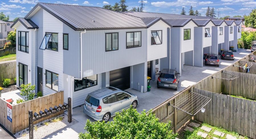  at 1/18  May street, Hamilton East, Hamilton, Waikato