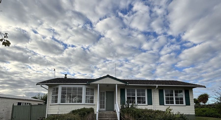  at 1 Fairlight Place, Manurewa, Manukau City, Auckland