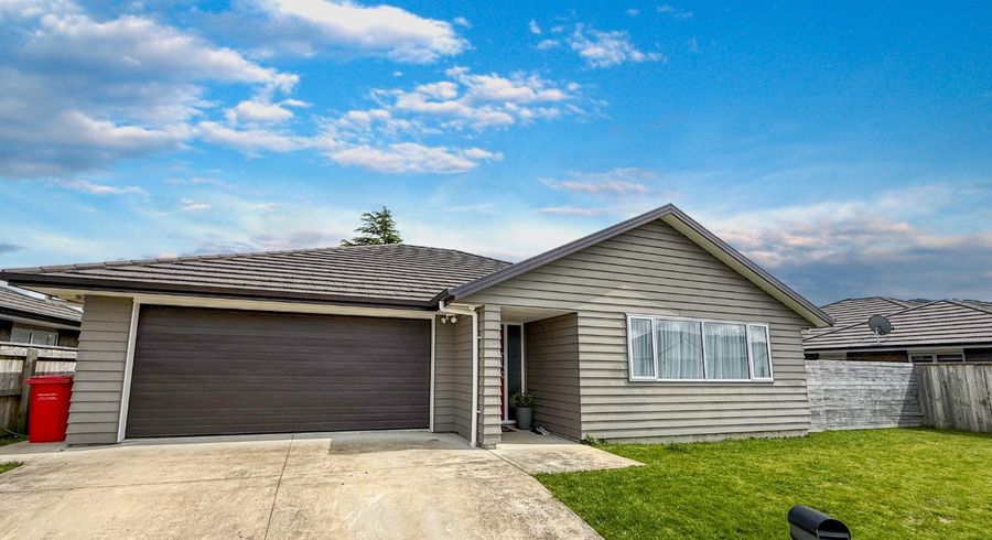 at 17 Poulson Grove, Trentham, Upper Hutt, Wellington
