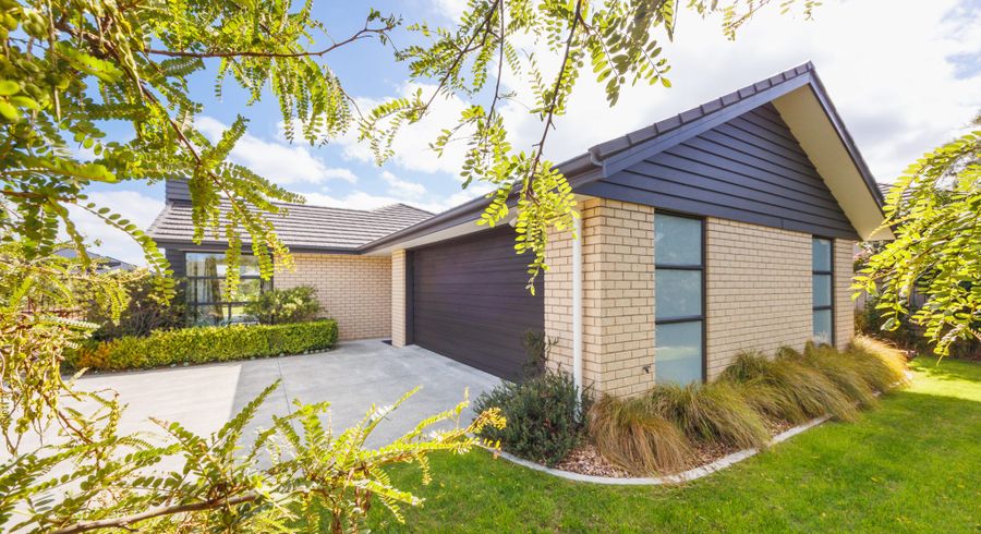  at 6 Monaco Grove, Fitzherbert, Palmerston North