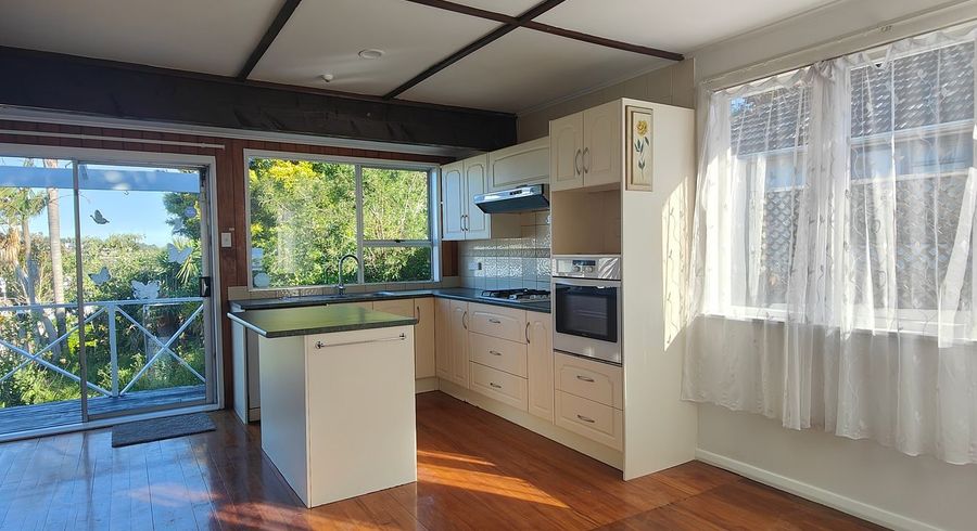  at 8 Revel Avenue, Mount Roskill, Auckland City, Auckland