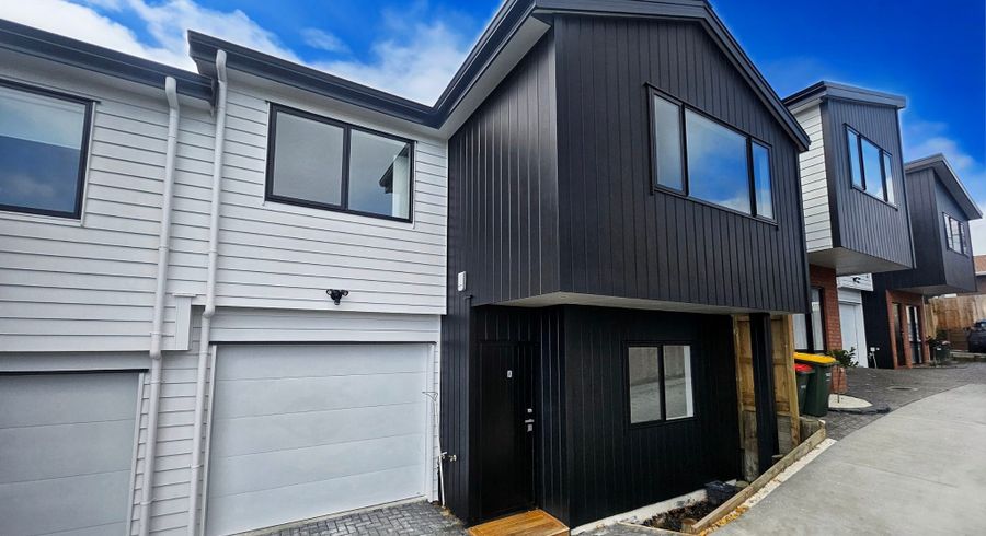  at 49a Vera Road, Te Atatu South, Waitakere City, Auckland