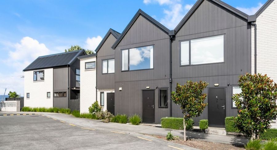  at 6 Wharara Lane, Massey, Waitakere City, Auckland