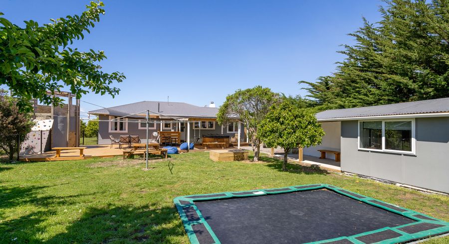  at 1273 State Highway 2, Featherston