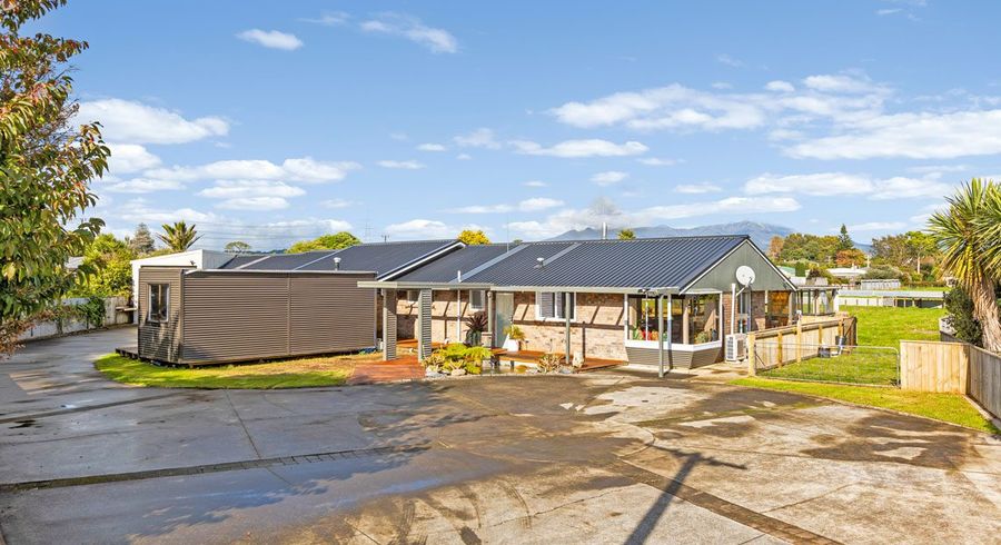  at 7B Beach Road, Omata, New Plymouth