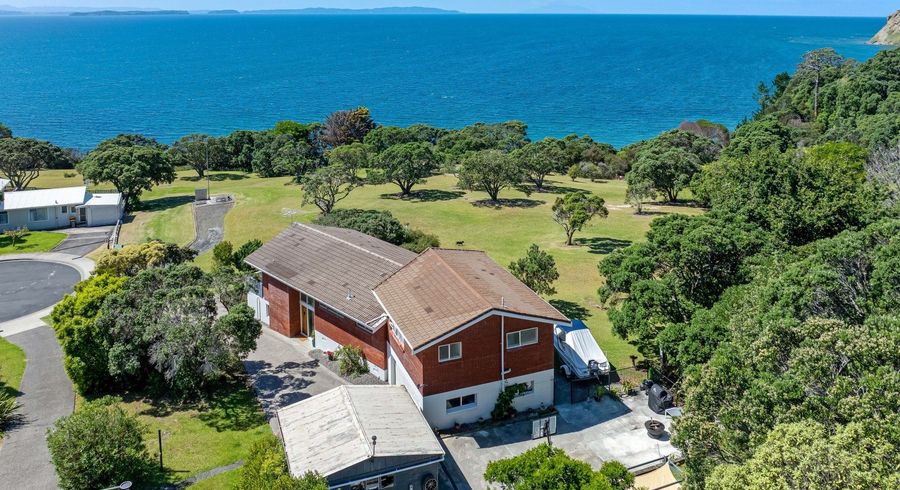  at 121 Pacific Parade, Army Bay, Rodney, Auckland