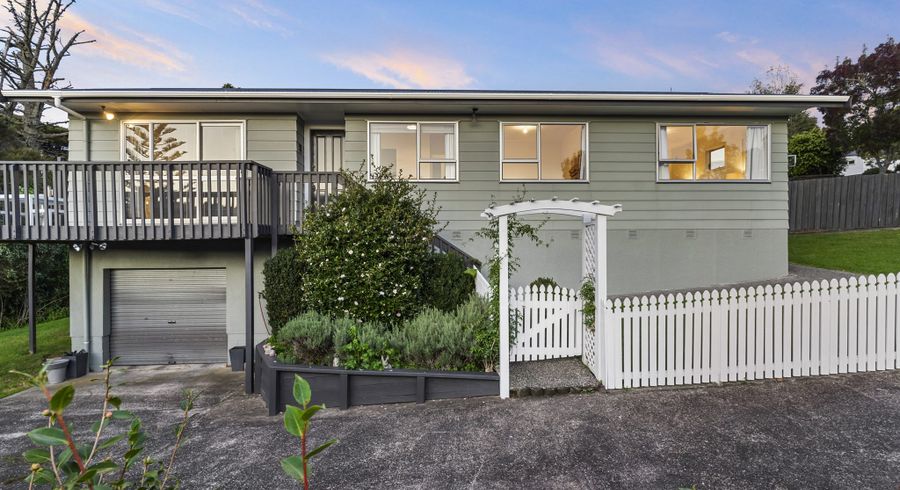  at 13 Houston Place, Bayview, Auckland