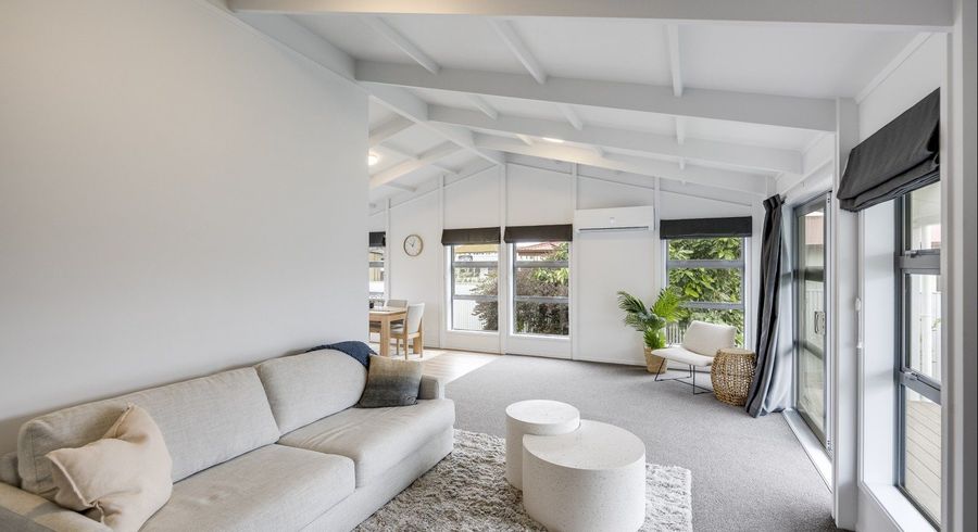  at 1012 Willowpark Road North, Mayfair, Hastings