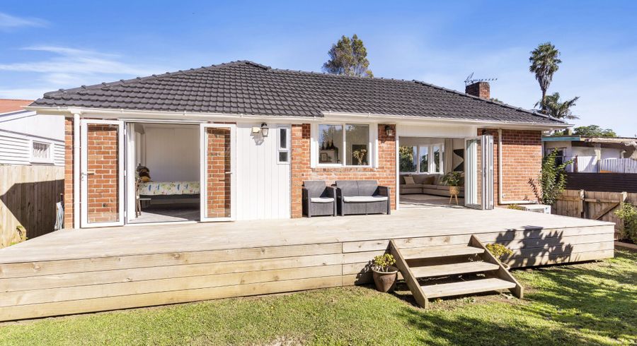  at 6 Mona Avenue, Mangere Bridge, Auckland