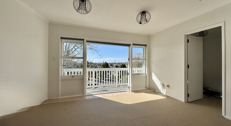  at 2/6 Hobday Place, Meadowbank, Auckland City, Auckland