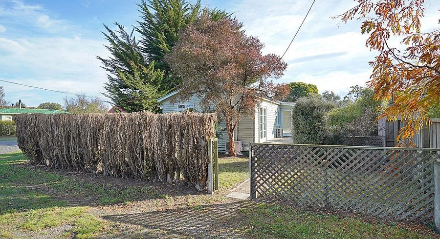  at 46 Ferry Road, Woodend Beach, Woodend