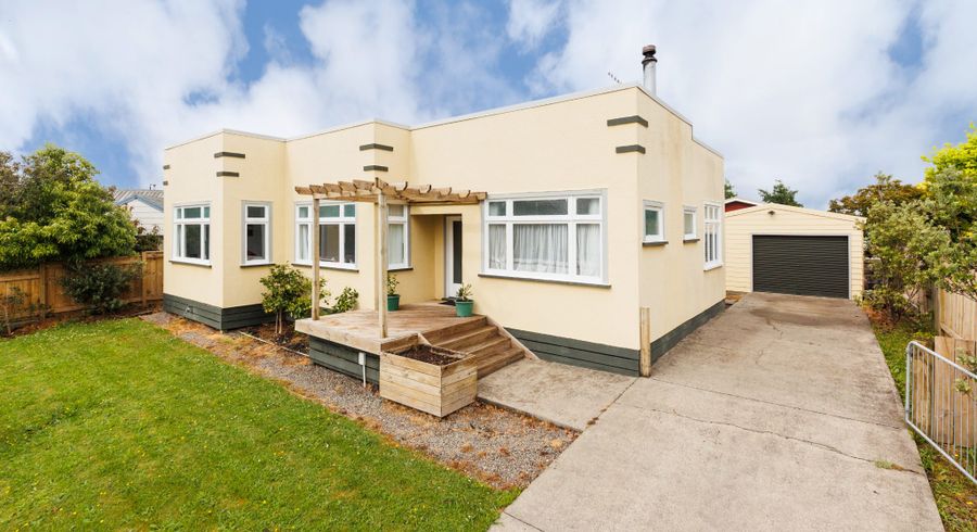  at 77 Hillcrest Drive, Kelvin Grove, Palmerston North