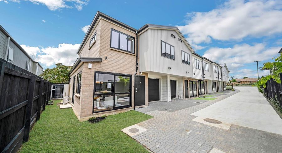  at Lot 5/525 Massey Road, Mangere, Manukau City, Auckland