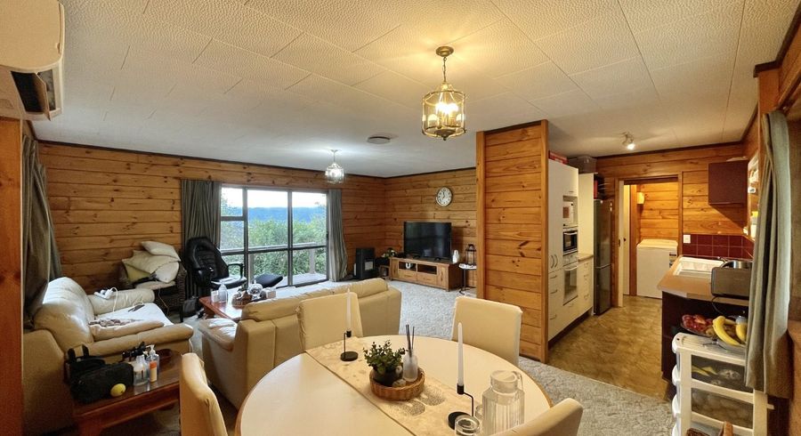  at 21b Fernhaven Grove, Newlands, Wellington, Wellington