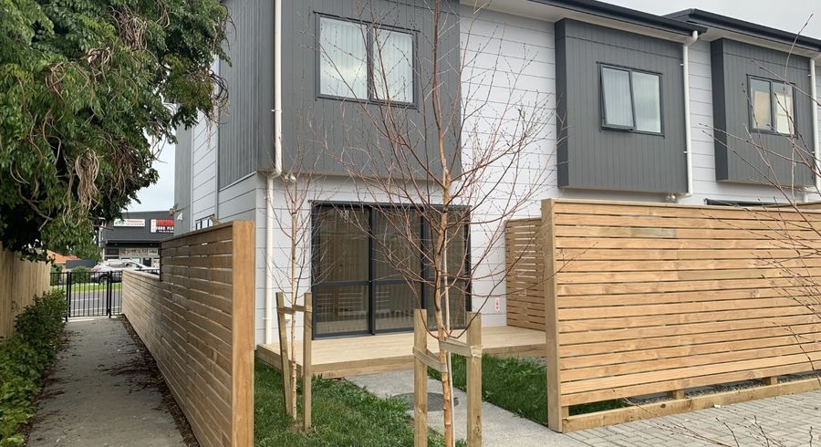  at 468C Roscommon Road, Clendon Park, Manukau City, Auckland