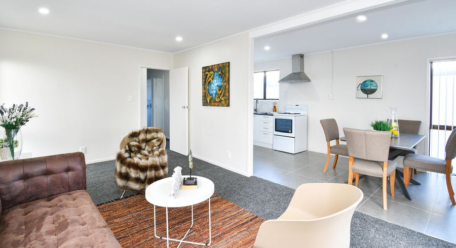  at 2/1 Coombe Avenue, Otara, Auckland