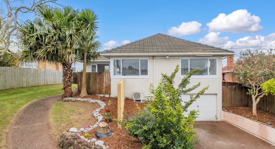  at 569 Glenfield Road, Glenfield, Auckland