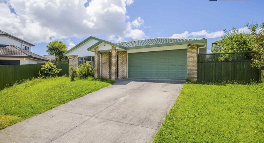  at 5 Secoia Crescent, Mangere, Auckland