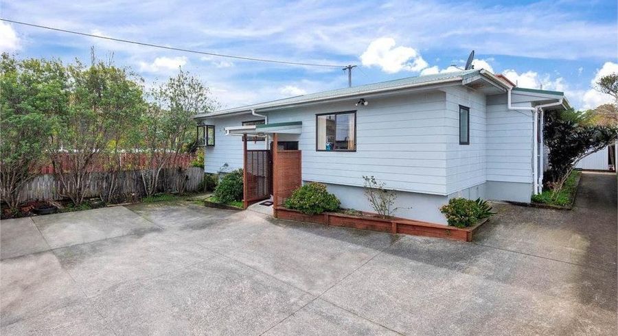 at 76A View Road, Henderson, Waitakere City, Auckland
