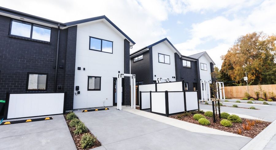  at 4/1 Matata Place, Dallington, Christchurch