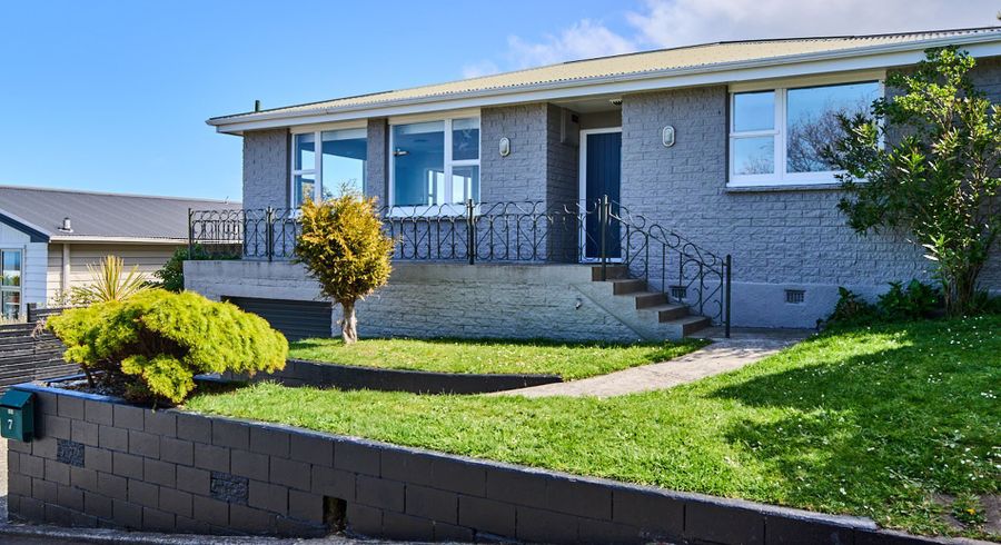  at 7 Manitoba Place, Kingston, Wellington