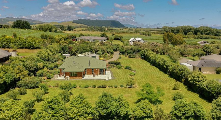  at 33 Ketemaringi Way, Levin