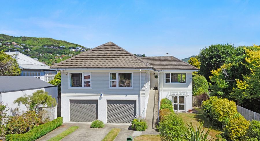  at 42 Donald Street, Karori, Wellington