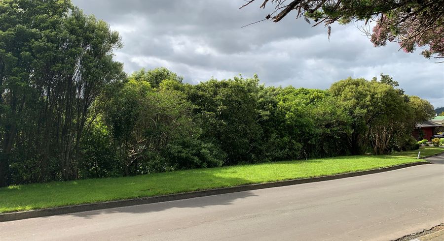  at 27 Westhaven Drive, Tawa, Wellington