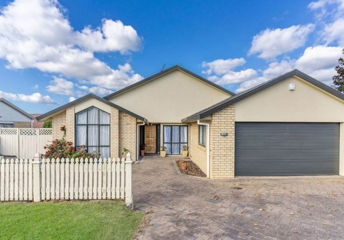  at 240 Botany Road, Botany Downs, Manukau City, Auckland