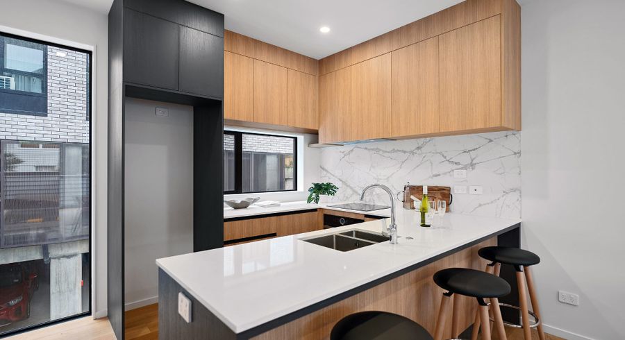  at 10 Meadowbank Road, Meadowbank, Auckland City, Auckland