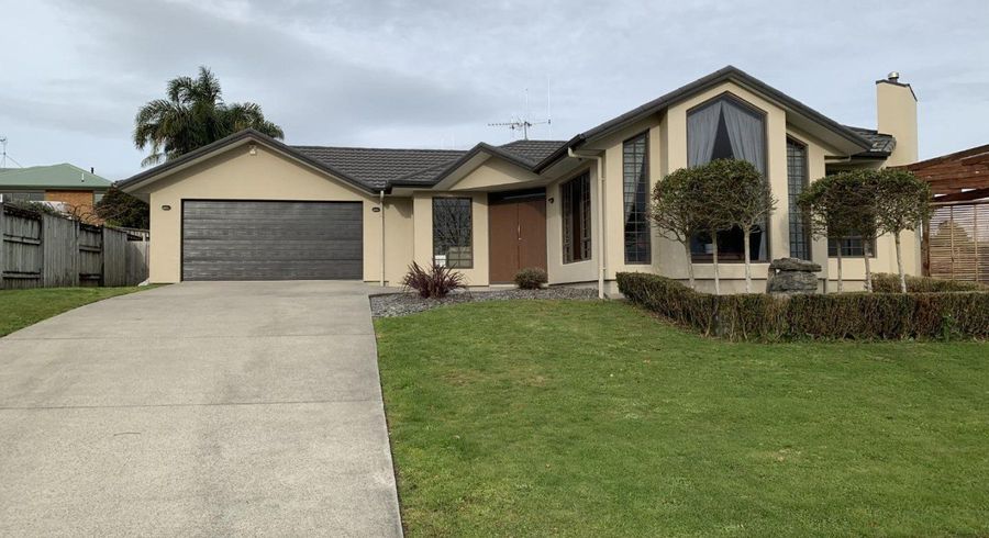  at 2 Stratford Place, Huntington, Hamilton, Waikato