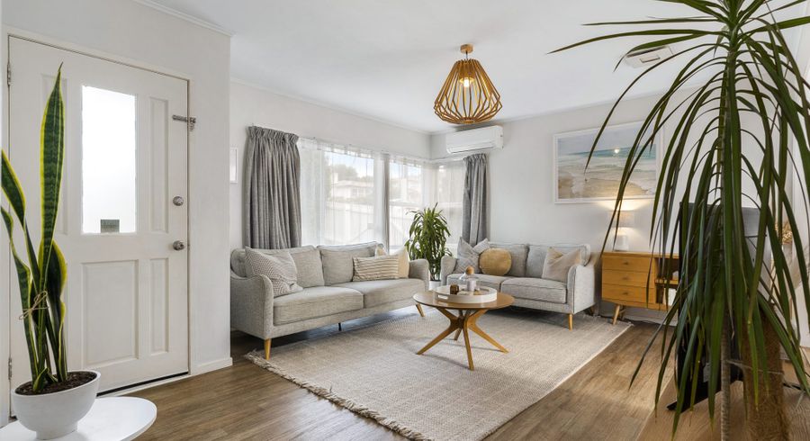  at 1/27 Levesque Street, Birkdale, Auckland