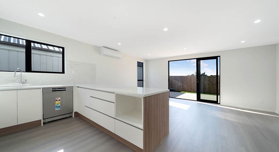  at 52 Horokaka Street, Massey, Waitakere City, Auckland