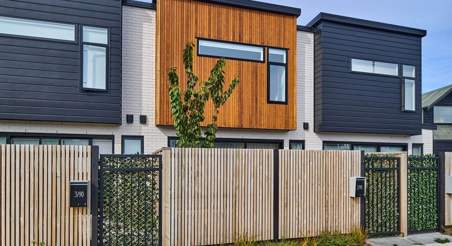  at 2/90 Knights Road, Hutt Central, Lower Hutt