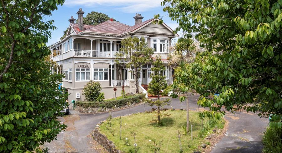  at 40 Mountain Road, Epsom, Auckland