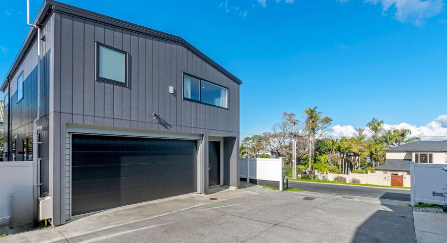  at 8A Ringwood Street, Torbay, Auckland