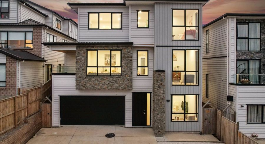  at 16 Glann Lane, Flat Bush, Manukau City, Auckland