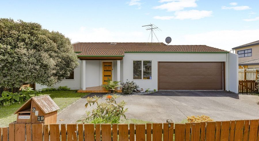  at 2/19 Riverview Road, Panmure, Auckland