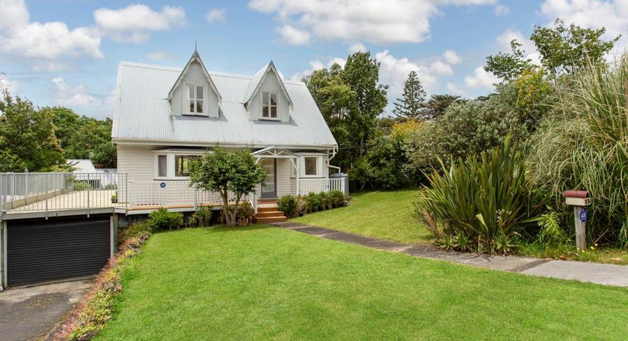  at 14a South Lynn Road, Titirangi, Waitakere City, Auckland