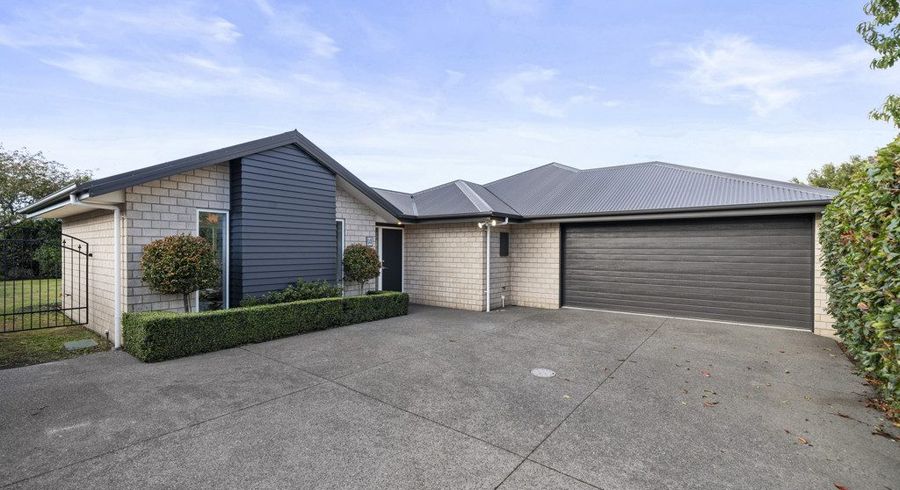  at 14 Donovan Place, Aidanfield, Christchurch City, Canterbury
