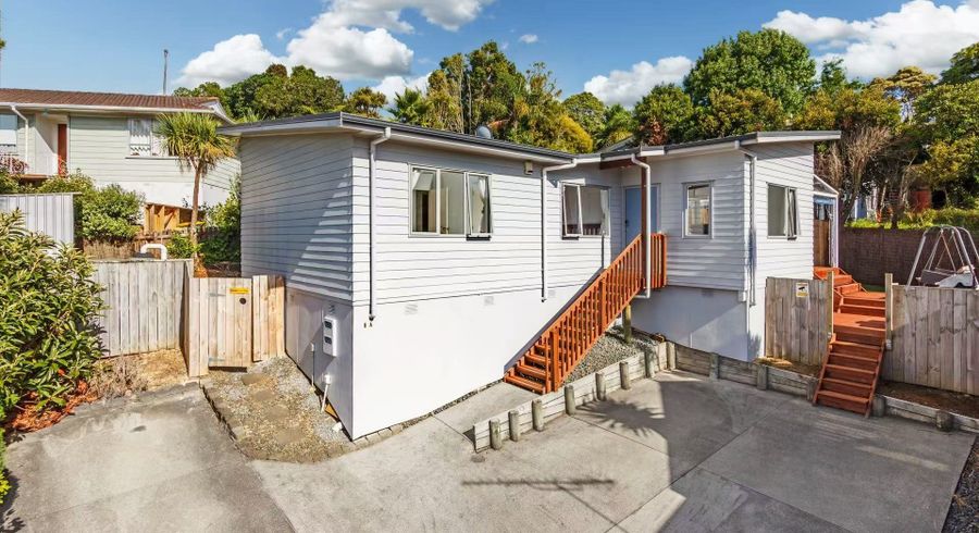  at 8A Foley Place, Torbay, North Shore City, Auckland