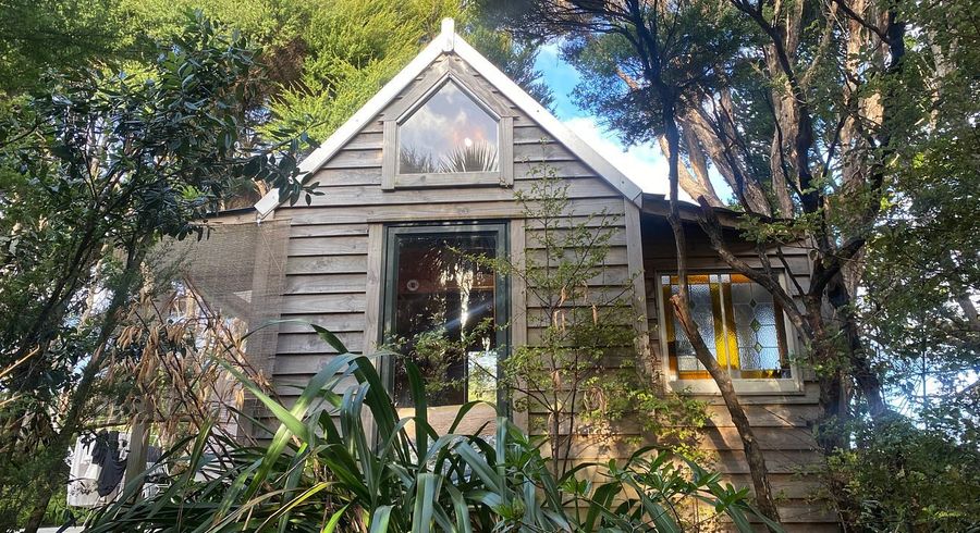  at Kutir Cabin/122 Lone Kauri Road, Karekare, Waitakere City, Auckland