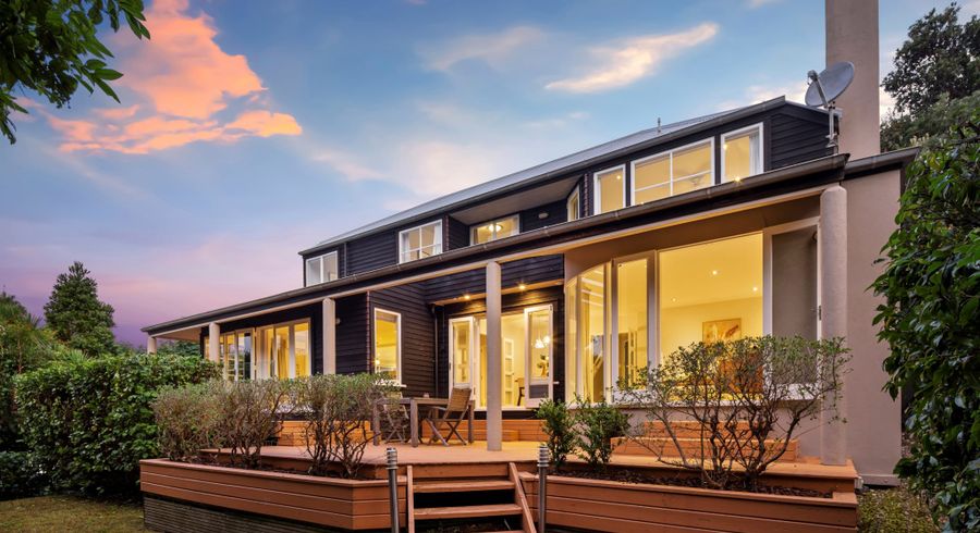  at 2/93 Kowhai Road, Mairangi Bay, Auckland